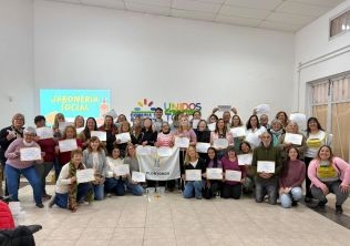 jaboneria-social-en-elortondo-34-personas-completaron-la-formacion-impulsada-por-la-diputada-galnares