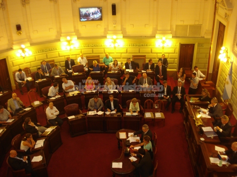 Se aprobaron 7 pliegos en la Asamblea Legislativa presidida por Fascendini