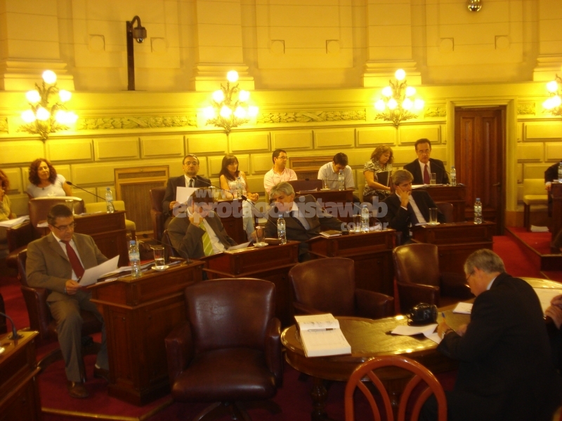 el-senado-en-sesión-especial-reconocerá-a-los-senadores-electos-en-1983
