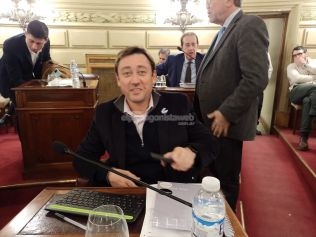Motta recomienda que “los convencionales reformadores que desempeñen un cargo público no perciban remuneración adicional”