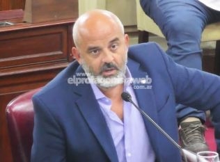 El Gobierno santafesino suspendió el acopio de pescado para exportación y Palo Oliver celebró la medida