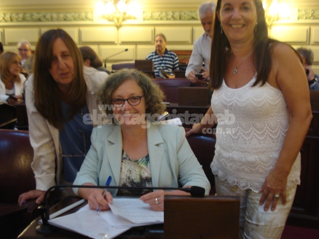 Simoncini exige precisiones sobre los vertederos de desechos industriales