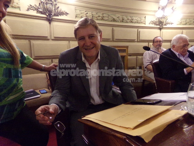 Se busca saldar un vacío legal por cese de cargo de “tareas diferentes definitivas”