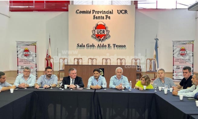 Los partidos que integran ''Unidos para Cambiar Santa Fe'' se reunieron con Pullaro