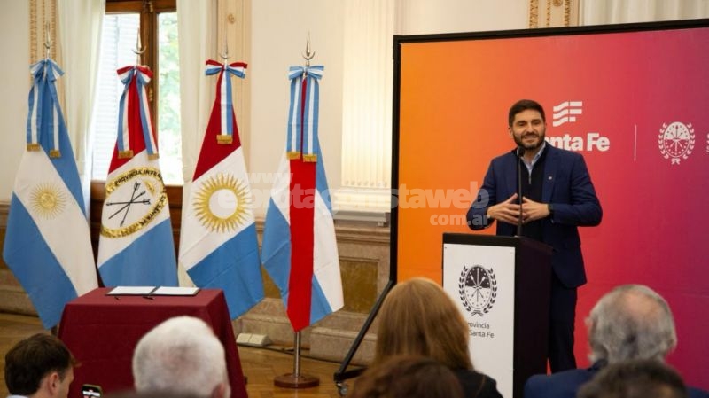 Pullaro: ''La regionalización es la única manera de construir un país más federal''