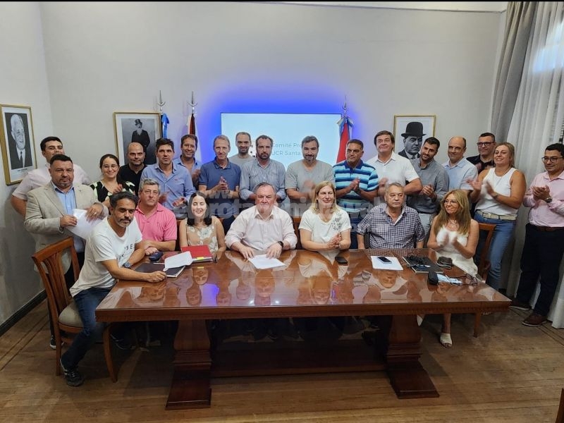 ''Unidos para Cambiar Santa Fe'' formalizó el Frente electoral con la incorporación de nuevos partidos