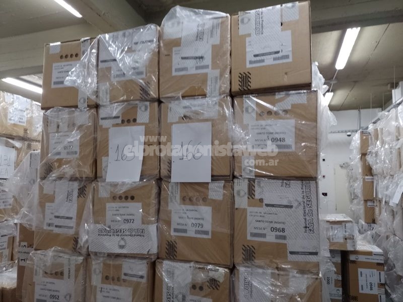 69 cargos de convencionales constituyentes reformadores: 50 distribuidos por el sistema D’Hondt y 19 por circunscripción uninominal