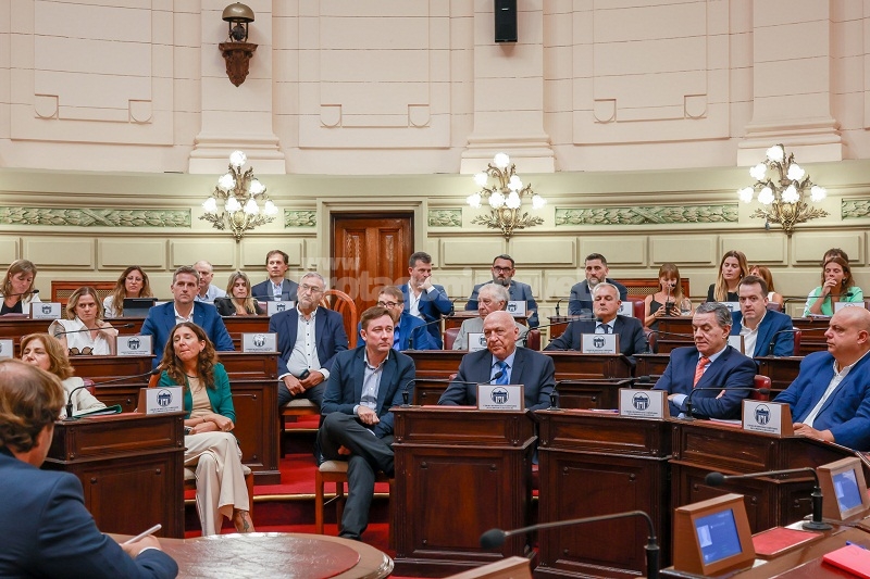 La Legislatura Santafesina designó 9 Fiscales Adjuntos del MPA y 4 funcionarios de la Defensoría del Pueblo