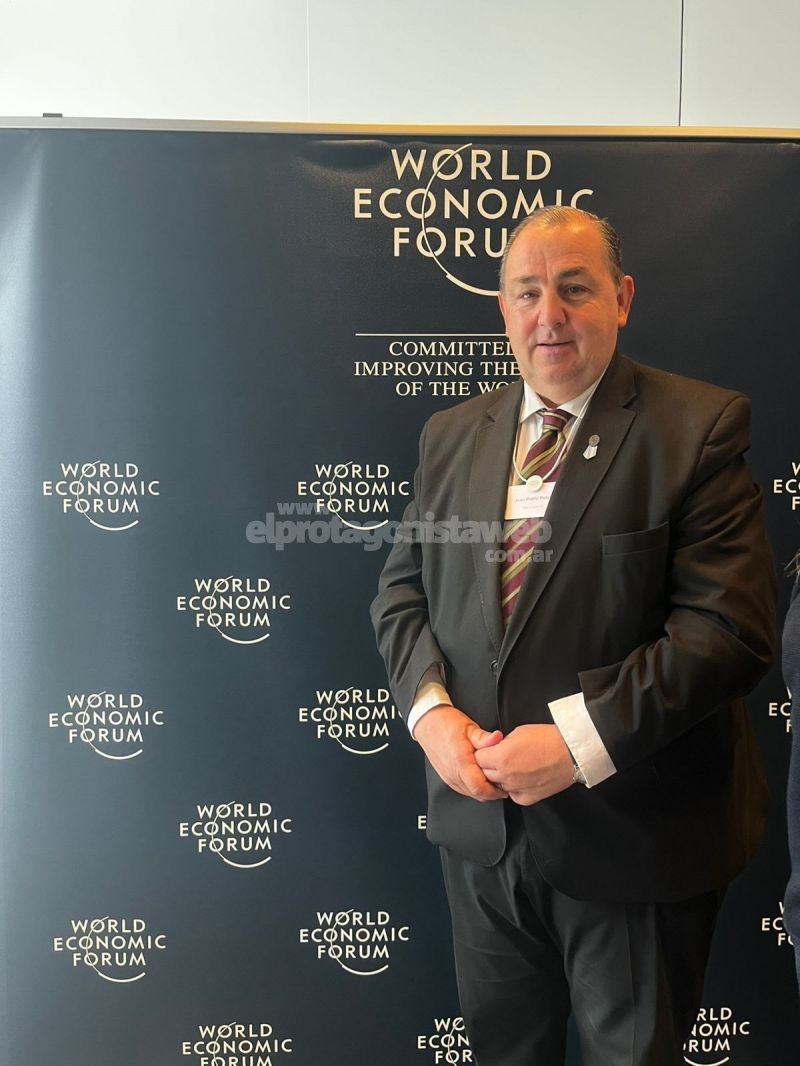 Poletti continúa su misión internacional en París en busca de financiamiento para la Costanera del Salado